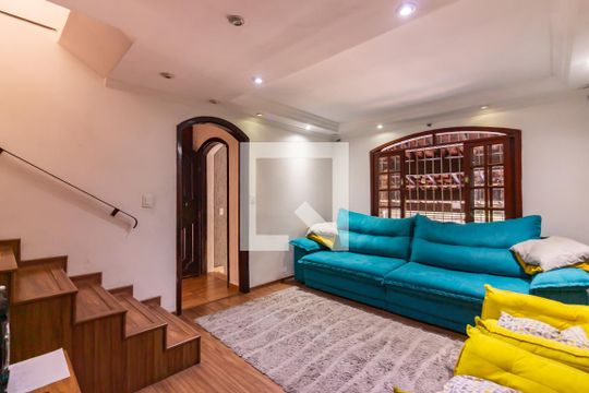 Casa à venda com 4 quartos, 180m² em Cidade das Flores, Osasco