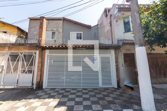 Fachada de casa à venda com 4 quartos, 180m² em Cidade das Flores, Osasco