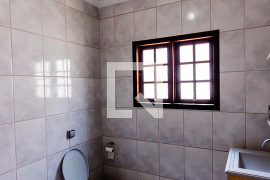 Lavabo de casa à venda com 4 quartos, 192m² em Vila Curuçá, Santo André