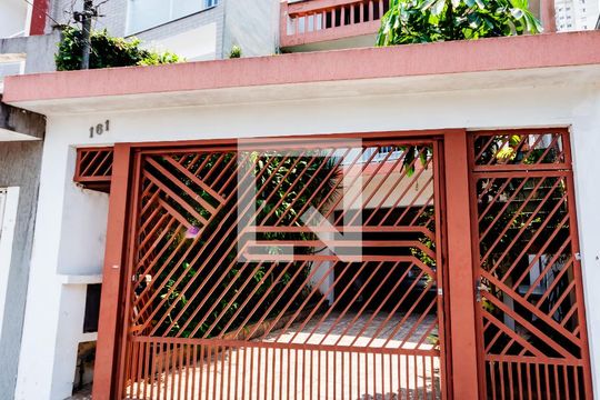 Fachada de casa à venda com 4 quartos, 192m² em Vila Curuçá, Santo André