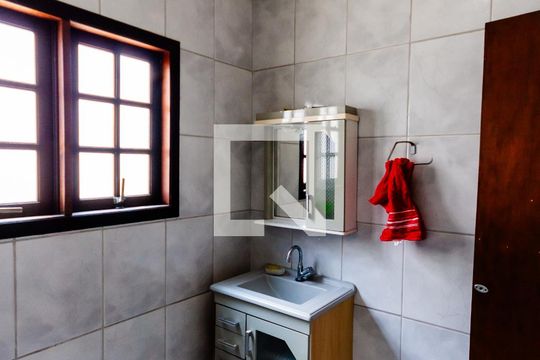 Lavabo de casa à venda com 4 quartos, 192m² em Vila Curuçá, Santo André