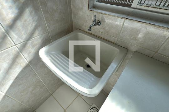 Área de Serviço de apartamento para alugar com 2 quartos, 36m² em São Braz, Curitiba