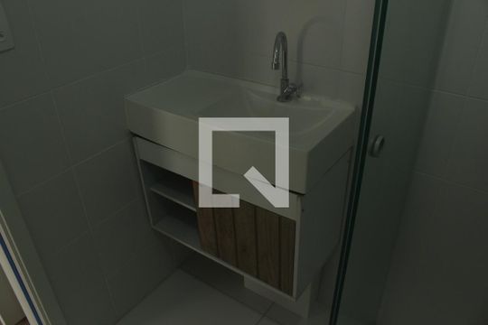Banheiro de apartamento para alugar com 1 quarto, 27m² em Socorro, São Paulo