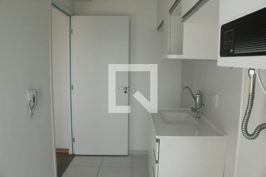 Cozinha e Área de Serviço de apartamento para alugar com 1 quarto, 27m² em Socorro, São Paulo