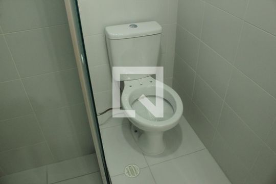 Banheiro de apartamento para alugar com 1 quarto, 27m² em Socorro, São Paulo