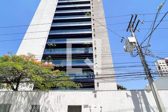 Fachada de apartamento para alugar com 1 quarto, 75m² em Vila Olímpia, São Paulo