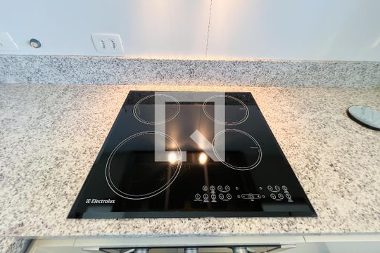 Cozinha de apartamento para alugar com 1 quarto, 75m² em Vila Olímpia, São Paulo