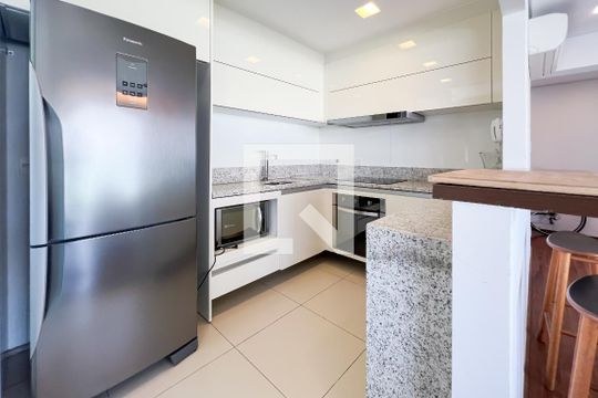 Cozinha de apartamento para alugar com 1 quarto, 75m² em Vila Olímpia, São Paulo