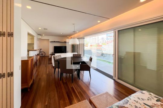 Suite de apartamento para alugar com 1 quarto, 75m² em Vila Olímpia, São Paulo
