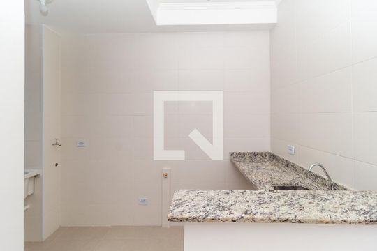 Cozinha de kitnet/studio para alugar com 1 quarto, 28m² em Penha de França, São Paulo