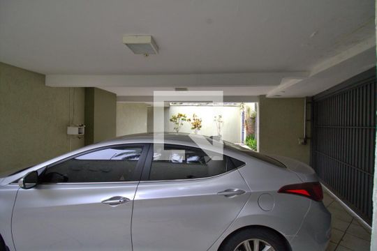 Garagem de casa à venda com 3 quartos, 370m² em Morumbi, São Paulo