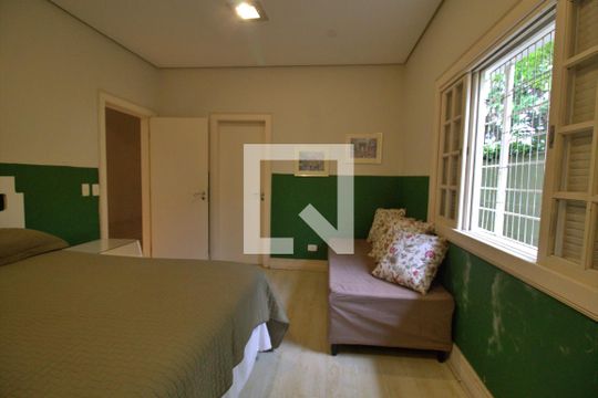 Suíte 1 de casa à venda com 3 quartos, 370m² em Morumbi, São Paulo