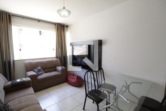 Sala de apartamento para alugar com 3 quartos, 90m² em Alto Umuarama, Uberlândia