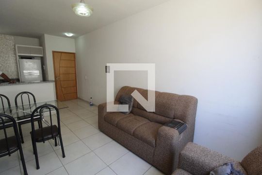 Sala de apartamento para alugar com 3 quartos, 90m² em Alto Umuarama, Uberlândia