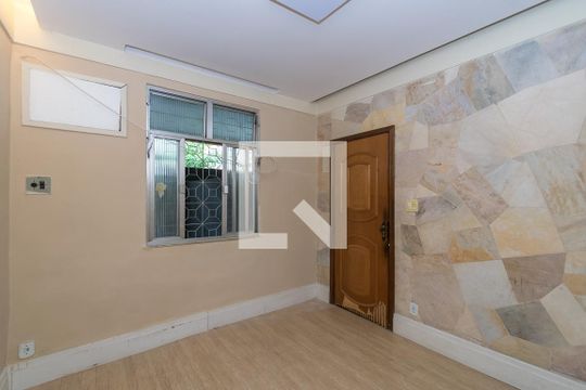 Casa para alugar com 2 quartos, 80m² em Penha Circular, Rio de Janeiro