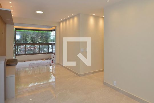 Sala de apartamento para alugar com 2 quartos, 69m² em Recreio dos Bandeirantes, Rio de Janeiro