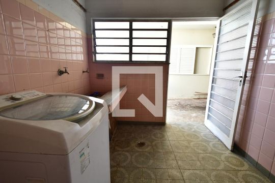 Área de Serviço de casa à venda com 3 quartos, 214m² em Vila Industrial (campinas), Campinas