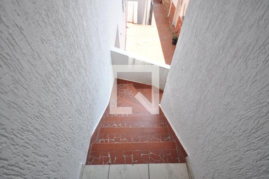 Escada de casa à venda com 5 quartos, 170m² em Vila Medeiros, São Paulo