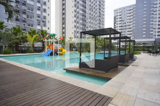 Área comum - Piscina de apartamento à venda com 3 quartos, 81m² em São Sebastião, Porto Alegre