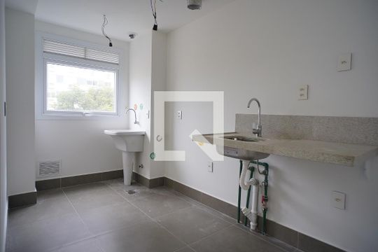Cozinha de apartamento à venda com 3 quartos, 81m² em São Sebastião, Porto Alegre