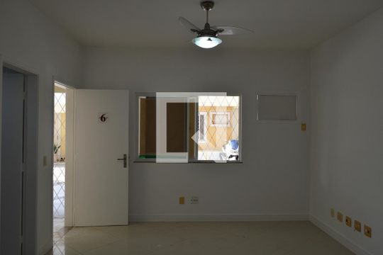Sala de casa à venda com 3 quartos, 133m² em Anil, Rio de Janeiro