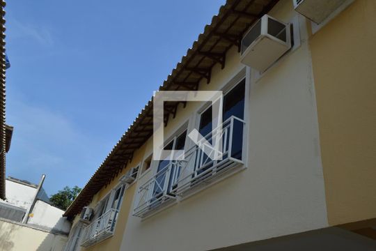 Fachada de casa à venda com 3 quartos, 133m² em Anil, Rio de Janeiro