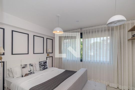 Apartamento à venda com 1 quarto, 26m² em Mont’serrat, Porto Alegre