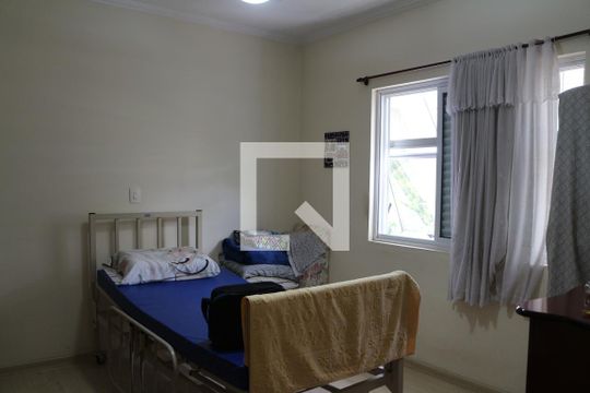 Quarto 2 de casa para alugar com 2 quartos, 325m² em Chácara Seis de Outubro, São Paulo