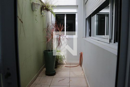 Sala 4 de casa para alugar com 2 quartos, 325m² em Chácara Seis de Outubro, São Paulo