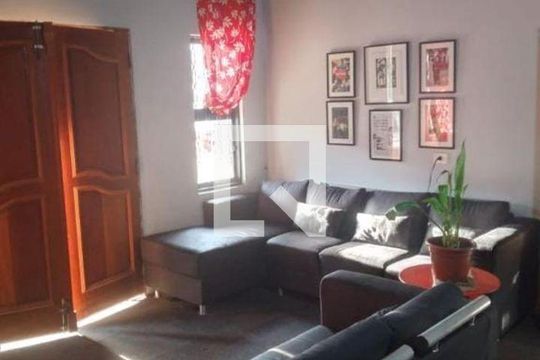 Casa à venda com 6 quartos, 220m² em Ferreira, São Paulo