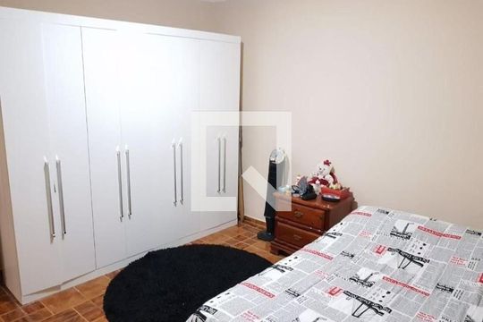 Casa à venda com 6 quartos, 220m² em Ferreira, São Paulo