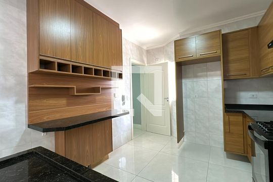 Cozinha de casa para alugar com 3 quartos, 180m² em Santa Felicidade, Curitiba