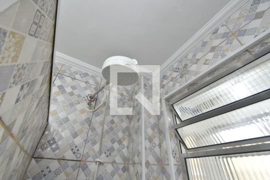 Banheiro de apartamento à venda com 2 quartos, 48m² em República, São Paulo