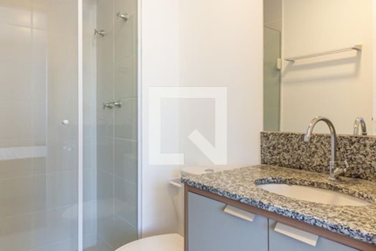 Banheiro de kitnet/studio à venda com 1 quarto, 23m² em Consolação, São Paulo