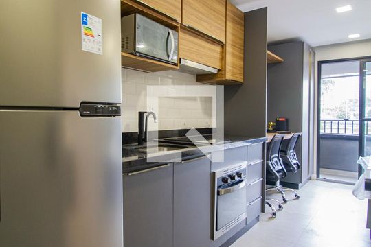 Cozinha de kitnet/studio à venda com 1 quarto, 25m² em Pinheiros, São Paulo