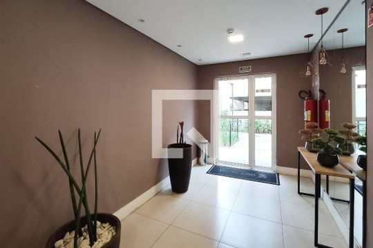 Hall de Entrada  de apartamento para alugar com 2 quartos, 42m² em Jardim Santa Emília, São Paulo