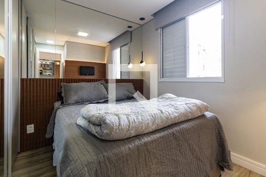 Quarto 1 de apartamento para alugar com 2 quartos, 42m² em Jardim Santa Emília, São Paulo