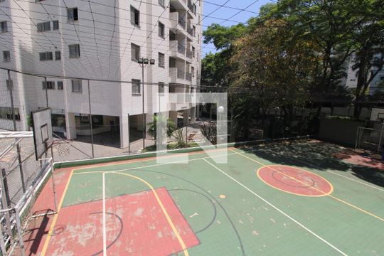 Quadra de apartamento para alugar com 3 quartos, 75m² em Vila Sofia, São Paulo