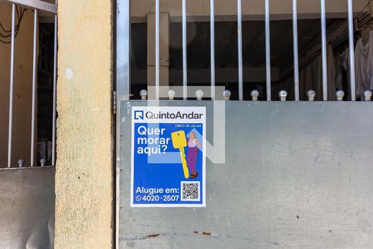 Placa de Anuncio de casa para alugar com 2 quartos, 50m² em Jardim Roberto, Osasco