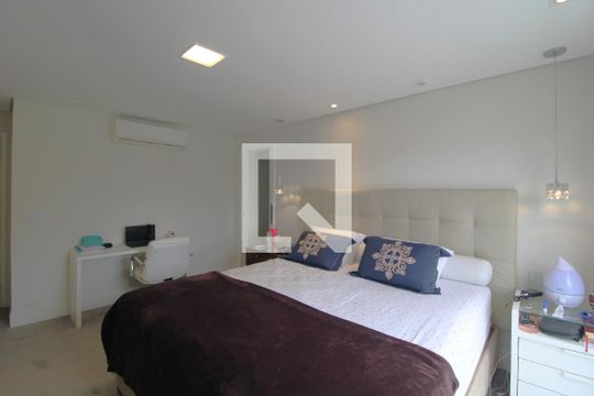 Suíte de casa para alugar com 3 quartos, 250m² em Jardim Consorcio, São Paulo