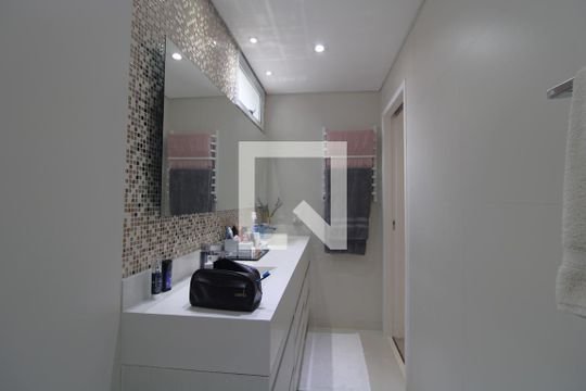 Banheiro da suíte de casa para alugar com 3 quartos, 250m² em Jardim Consorcio, São Paulo