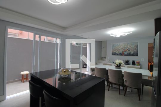 Cozinha de casa para alugar com 3 quartos, 250m² em Jardim Consorcio, São Paulo