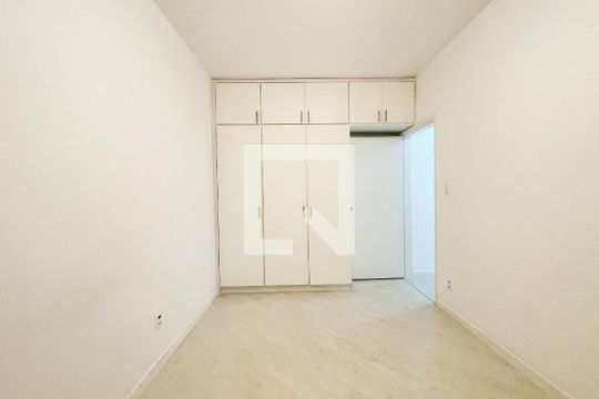Quarto 1 de apartamento à venda com 2 quartos, 77m² em Jardim Paulista, São Paulo