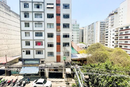 Sala/Vista de apartamento à venda com 2 quartos, 77m² em Jardim Paulista, São Paulo
