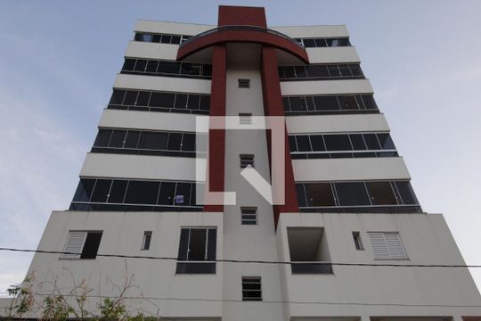 Fachada do Prédio de apartamento para alugar com 3 quartos, 127m² em Granada, Uberlândia