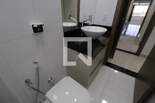 Banheiro da Suíte 2 de apartamento para alugar com 3 quartos, 127m² em Granada, Uberlândia