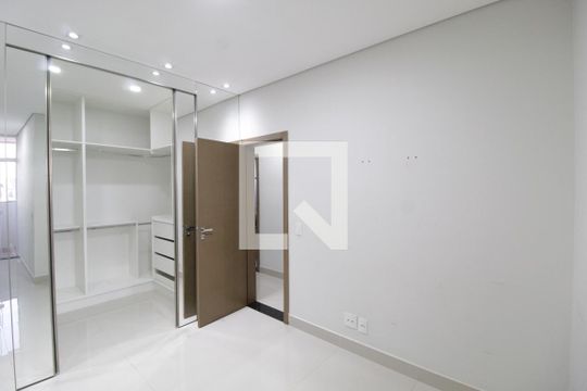 Suíte 1 de apartamento para alugar com 3 quartos, 127m² em Granada, Uberlândia