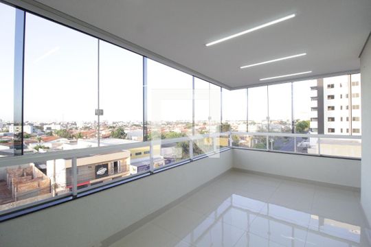 Varanda gourmet de apartamento para alugar com 3 quartos, 127m² em Granada, Uberlândia