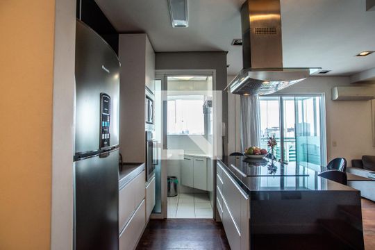 Cozinha de apartamento à venda com 1 quarto, 77m² em Cerqueira César, São Paulo