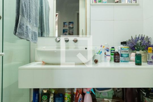 Banheiro 1 de apartamento à venda com 3 quartos, 102m² em Tijuca, Rio de Janeiro